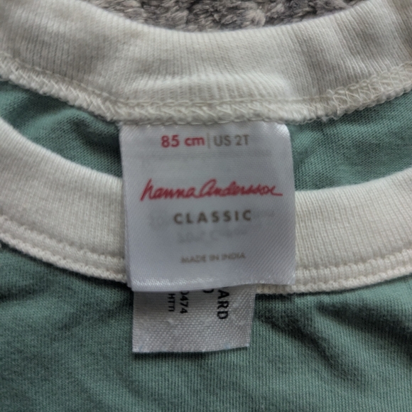 Hanna Andersson Green T-Shirt with White Trim - Picture 2 of 4